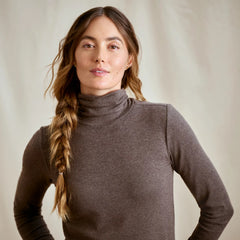 Ribbed Long-Sleeved Turtleneck